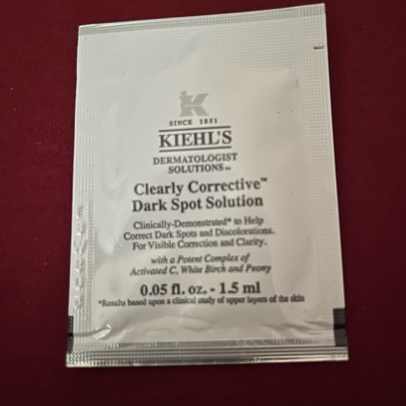Kiehl’s Travel Size Skincare Set w/ Bag| Ultra Facial, Retinol, Serums - Picture 8 of 11
